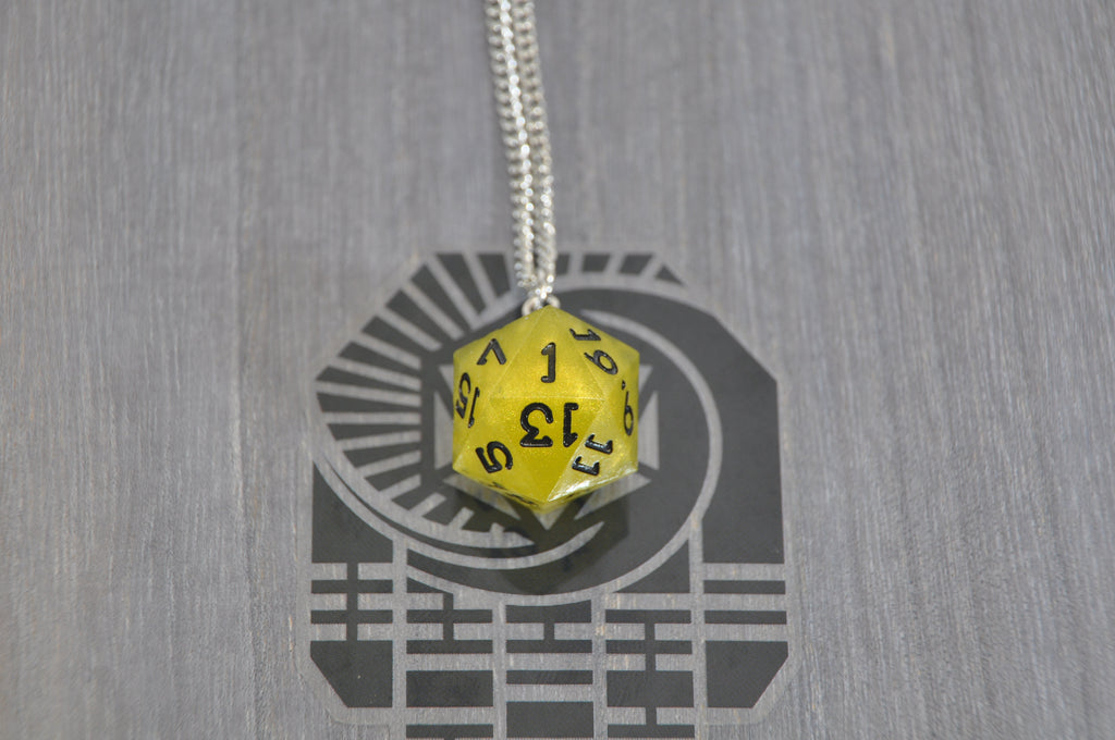 Necklace D20 Pollen