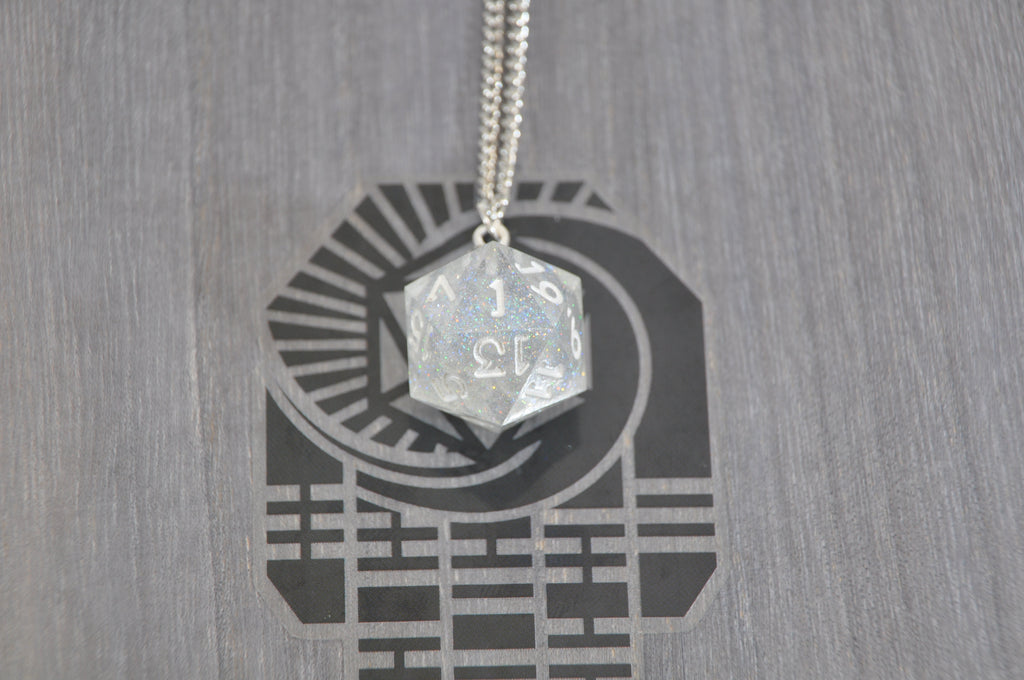 Necklace D20 Experimental SSDS – Lucky Hand Dice