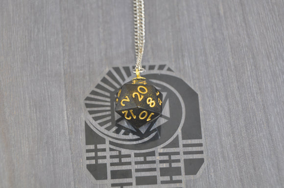 Necklace D20 Gilded Shadow